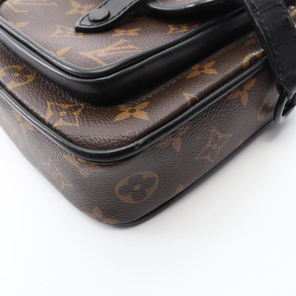 LOUIS VUITTON Black Monogram Leather Shoulder Bag - Picture 6 of 12